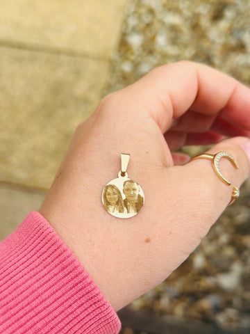 15mm coin pendant with photo and wide clasp - 14ct Gold