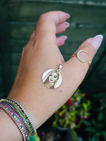 20mm coin pendant with photo and wide clasp - 14ct Gold
