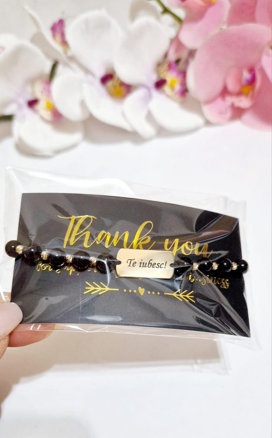 Plate 22/10 engraved +10 beads 2.5mm + black beads - 14ct Gold