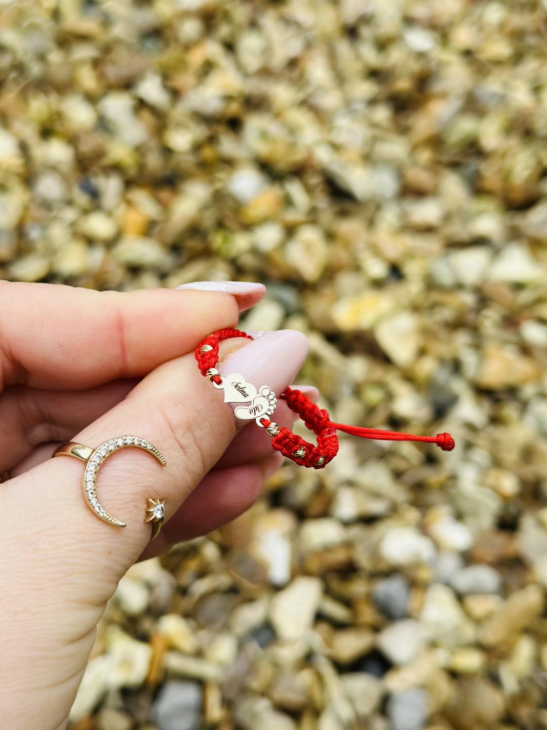 Engraved heart footprint bracelet +6 beads 2.5mm - 14ct Gold