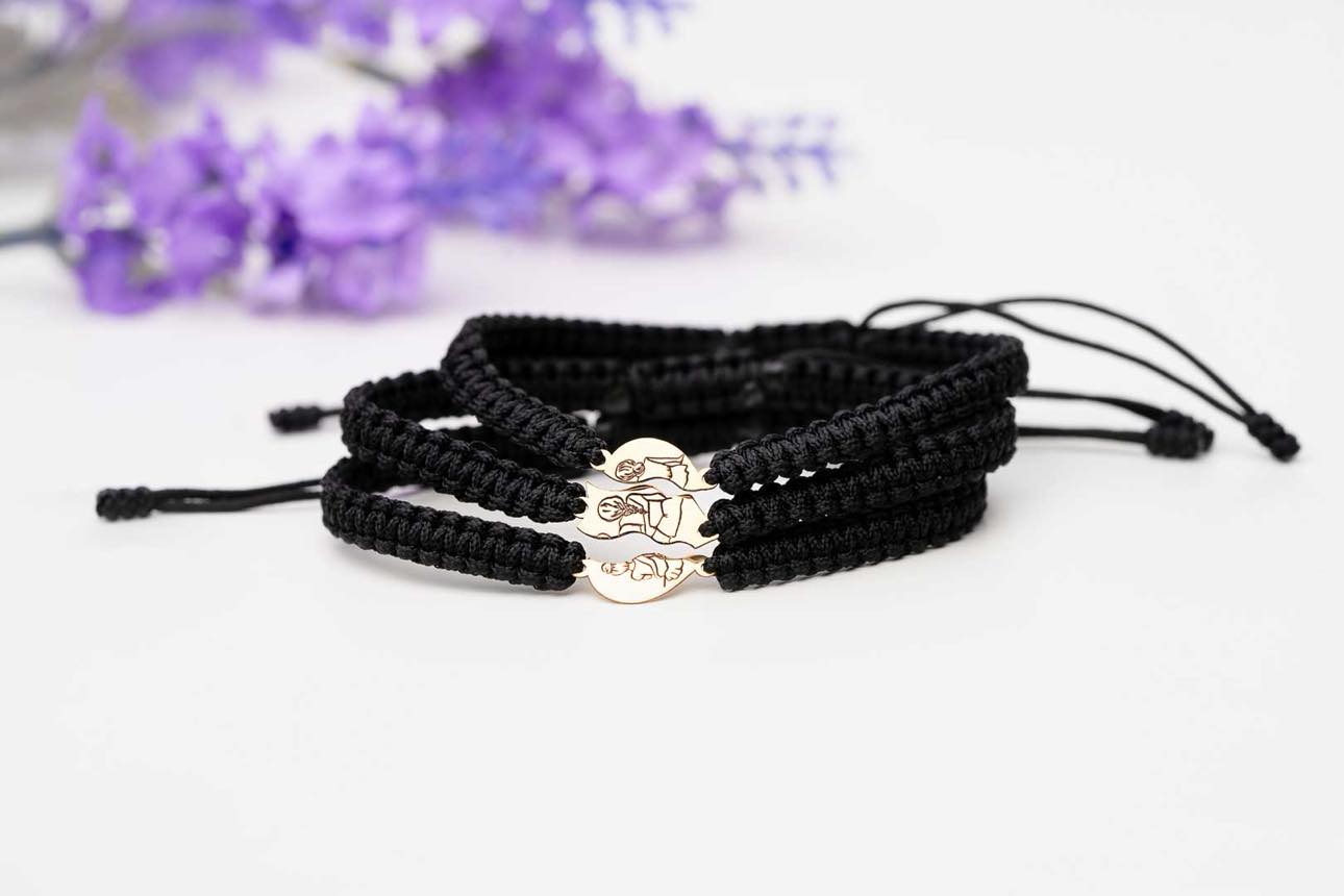 Set of 3 friends on cord