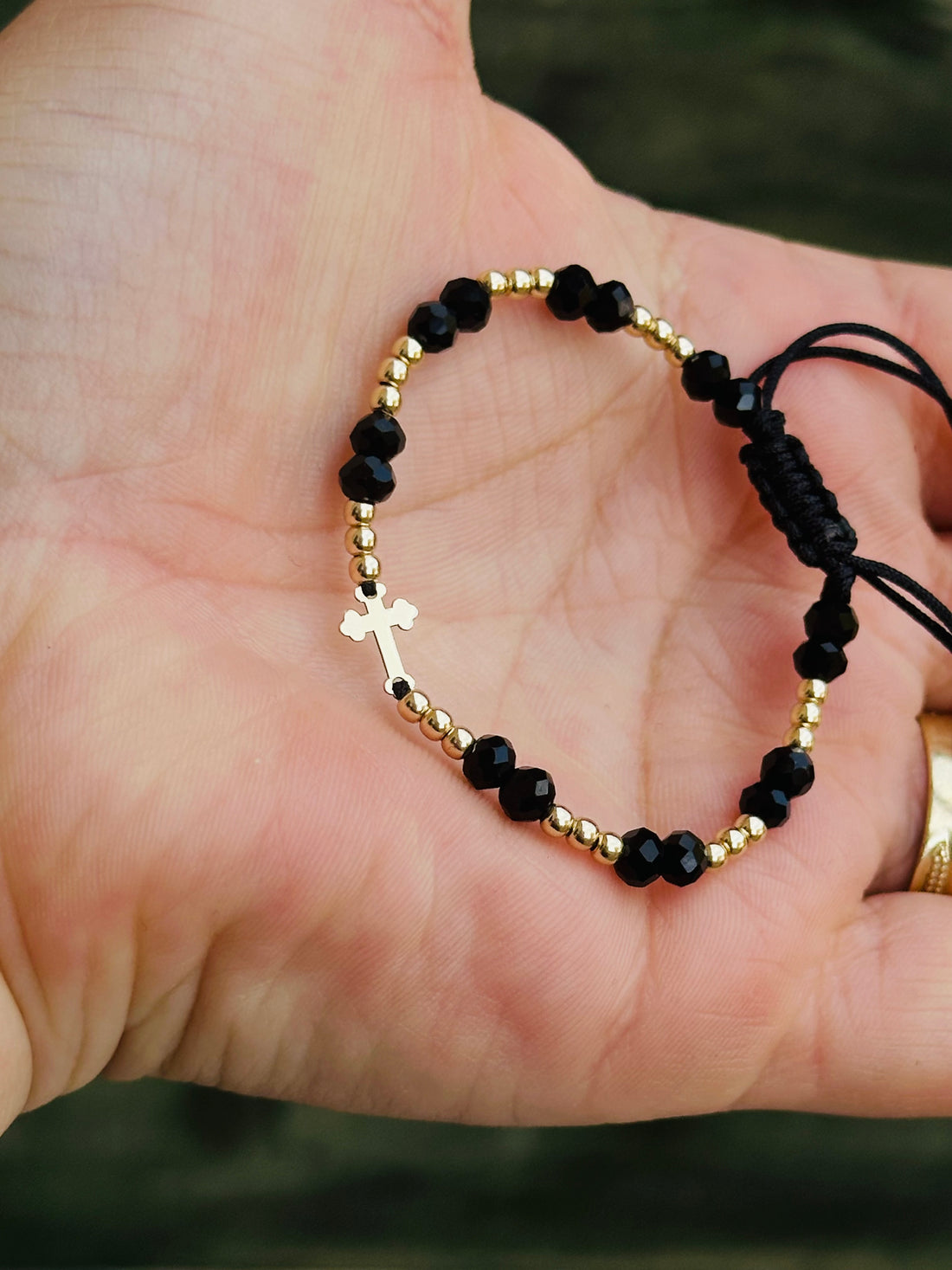 Small cross bracelet +24 simple beads 2.5mm - 14 K Gold